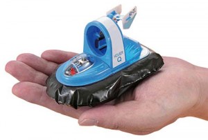 Tiny R/C Hovercraft Gadget Hover Q hover q 300x203 Tiny R/C Hovercraft Gadget Hover Q