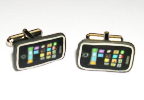 iphone cufflinks 1 Geeky iPhone 3G Cufflinks Jewelry