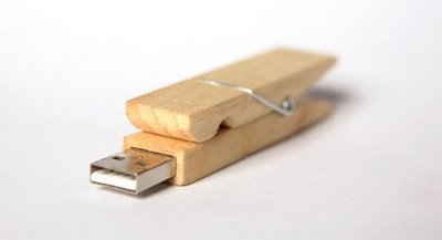 poor 1 Laundry Clip Flash Drive