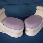kneeling pee bench1 140x140 Star Wars Tauntaun, Transformer USB Drive, Funny World of Warcraft and more [Walyou Roundup]