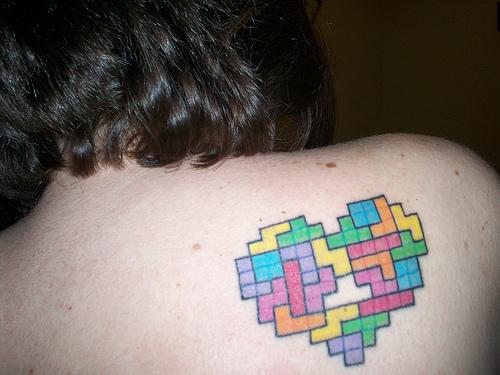 This colorful Tetris tattoo of Amy doesn't only show her love for the game, 