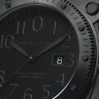 black watches 140x140 Project Natal, Dexter Bobblehead, new PSP Go and more [Walyou Roundup]