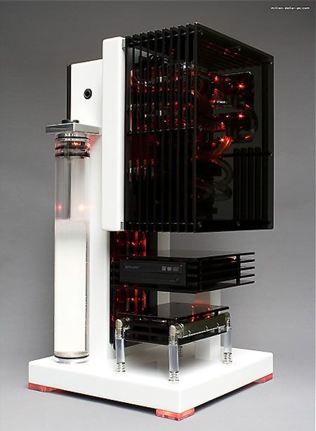edelweiss pc 1 Edelweiss Case Mod for Surrealistic Geeks
