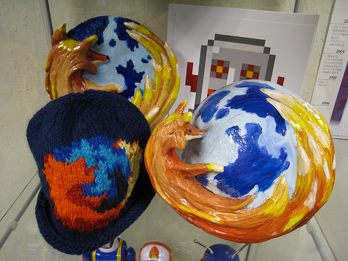Firefox Logo is an Inspiration for Fans Artwork firefox logo art