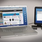 mini usb monitor from mimo mimo in use with laptop 140x140 The Mimo Mini USB Monitor Lets You Multitask with Efficiency