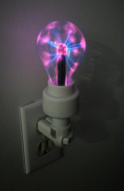 plasma lamp to scare the bed time monsters away2 Plasma Lamp To Scare The Bed Time Monsters Away