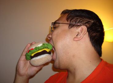 crochet art of cheeseburger