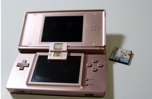 Miniature Gameboy Advance and Nintendo DS mini nintendo ds