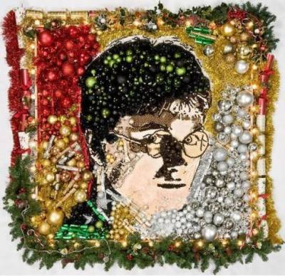 Celebrate Christmas with this Glittering Poster of Harry Potter Harry Potter christmas ornaments art