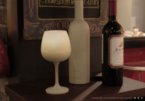 Candle Light Dinner? How About A Wine Glass Lit Dinner Instead light sommelier_01