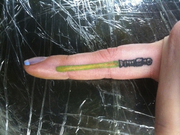 tattoos on hands and fingers. tumblr kx79gbxlqY1qa6z90o1 5001 Star Wars Lightsaber Tattoo Lets Your Hands 