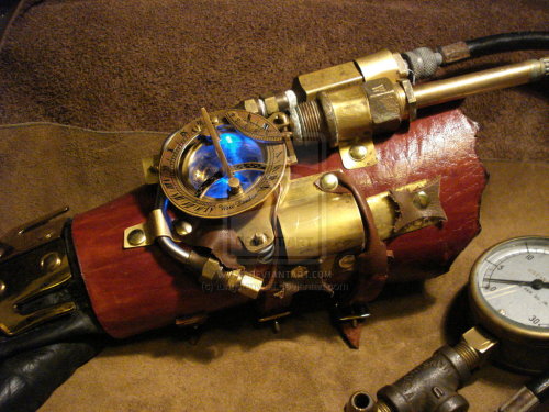 steamgauntlet2 Upgraded Steampunk Gauntlet Sends You Through Time