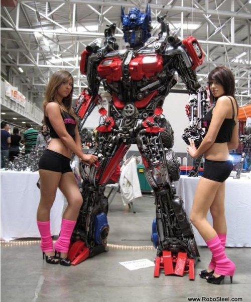 steeltransformer1 Recycled Steel Optimus Prime Transformer is Popular With the Ladies