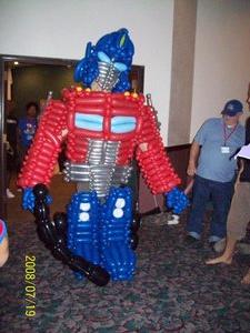 balloon optimus prime Optimus Prime Balloon Sculpture Art Is Uber Cool