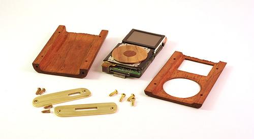 parts of wooden ipod mini The iPod Mini Gets A Cool Wood Makeover!