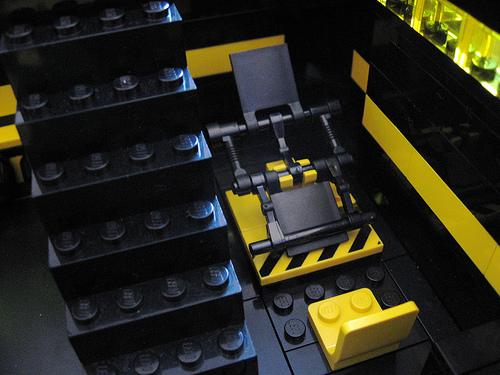 2 lego torture chair 16 Lego Torture Devices You Must Be Scared Of