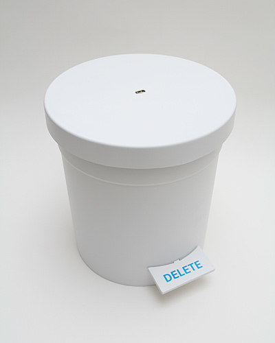 2 usb flash trash can 16 Hi Tech Trash Cans