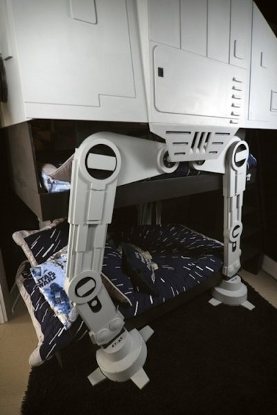 ATATwalkerbunkbed1 The Empire Invades Your Bedroom With This Imperial Walker Bunk Bed