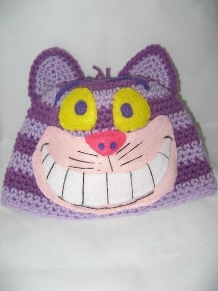 Alice’s Dreams with Cheshire and White Rabbit Hats Experience Alice’s Dreams with Cheshire Cat and White Rabbit Hats