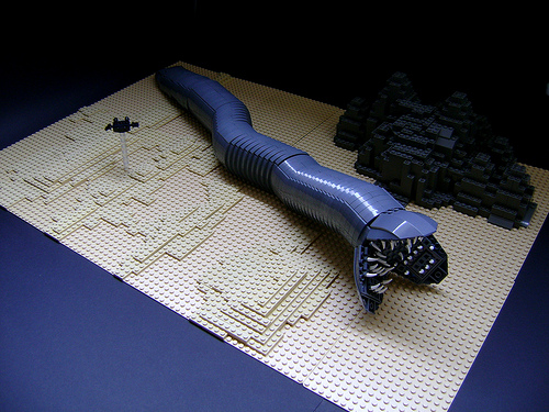 sandworm12 The Sandworm from Dune Crawls Its Way On the Lego