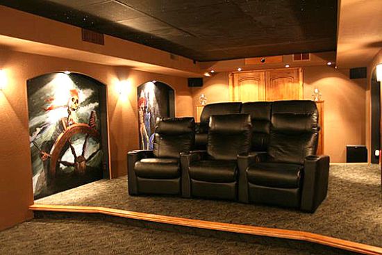 10 pirate theater