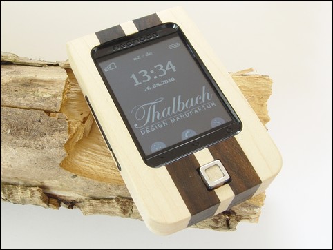 wooden designphone neoWood cobra A Cellphone Made Of Wood: NeoWood Cobra
