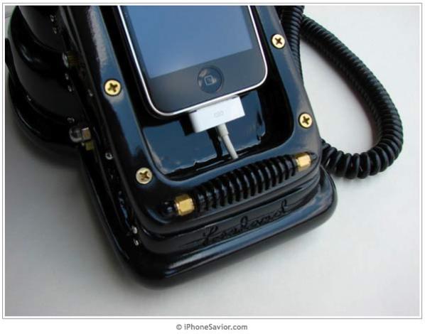 The iRetrophone Dock Because Your iPhone Deserves It 3 The iRetrophone Steampunk Dock: Because Your iPhone Deserves It.
