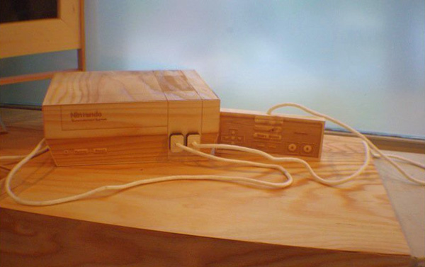 nes wooden sculpture1 NES Wooden Sculpture Looks like the Real Deal