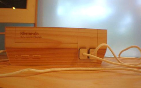 nes wooden sculpture2 NES Wooden Sculpture Looks like the Real Deal
