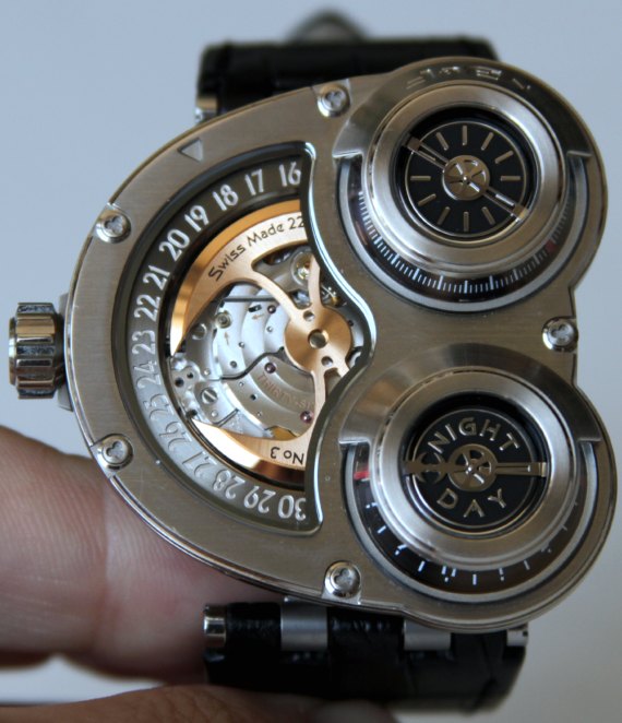 MBF HM3 2 MB&F HM3 Watch Shows Date And Time In A Peculiar Way!