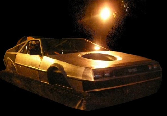 delorean hovercraft delorean hovercraft1 DeLorean Hovercraft Project Funding Pays Off