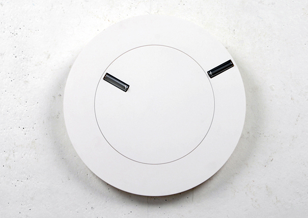 front and back clock design1 Innovative and Minimalist “Front and Back” Clock Design