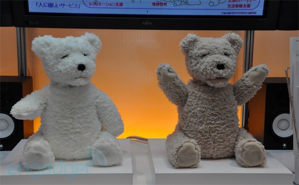 fujitsubear1 Fujitsus Social Bear Robot Will Interact With You