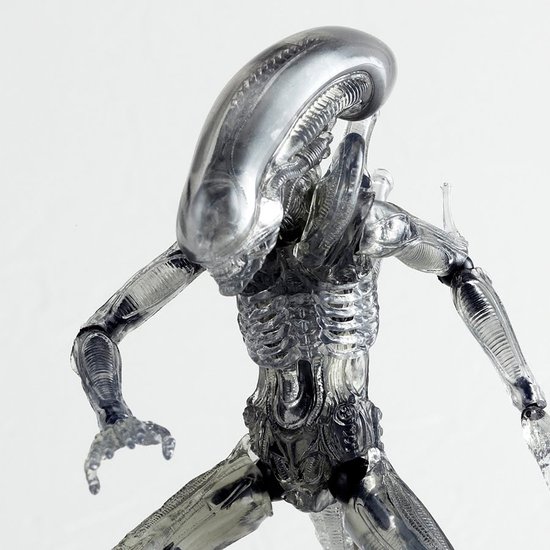revoltech alien figure The Revoltech Alien Figures