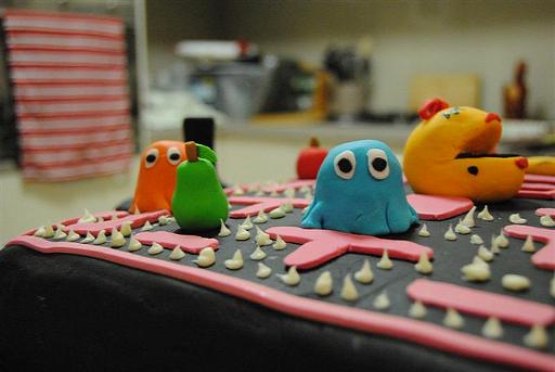 Smash cake photos reminds me a pac-man inspired xboxhalo reach inspired 