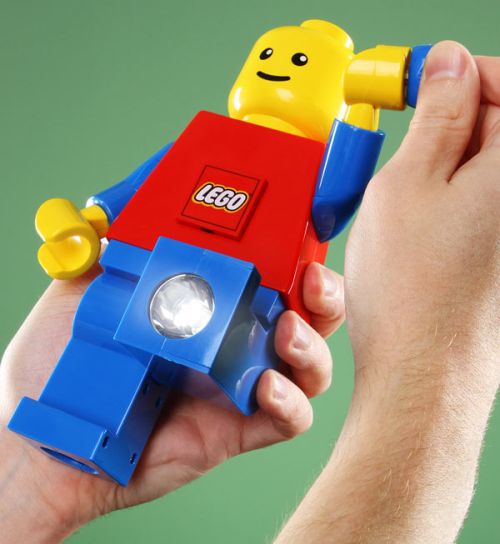 e600 dynamo torch inuse Nothing Mini About the Lego Dynamo Torch Minifig
