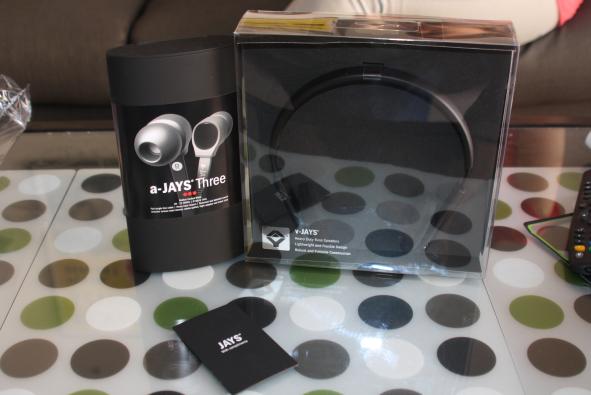 jays earphones headphones hands on review jays earphones headphones hands on review JAYS a Jays Three Earphones and V Jays Headphones Hands On Review