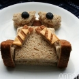 Wall-E sandwich Art is Too Edible To Be True