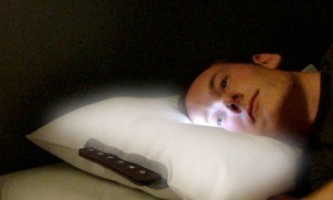 glowing-bed-pillow