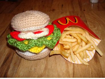 crochet art of hamburger
