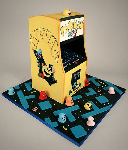 pacman arcade game cake design