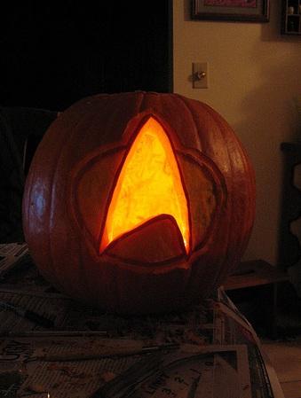 star trek logo pumpkin