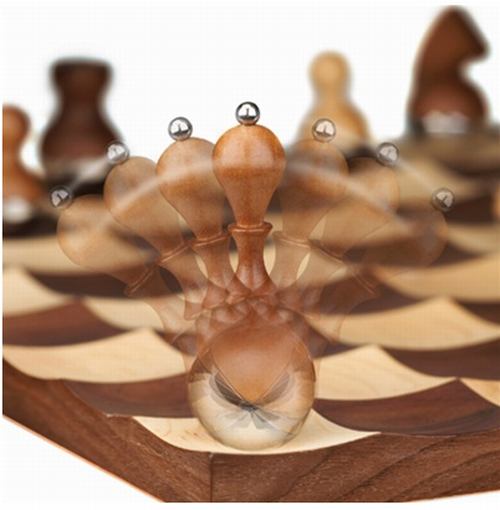 luxury chess set wobbly pieces
