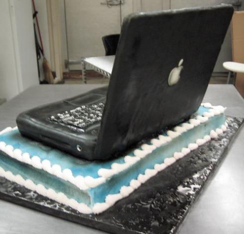 laptop cake back view