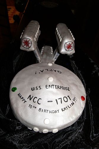 starship enterprise cake design image