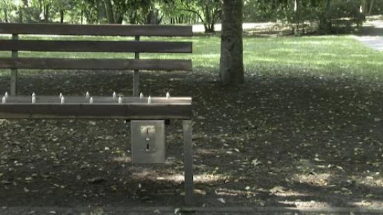 pay and sit bench spike design