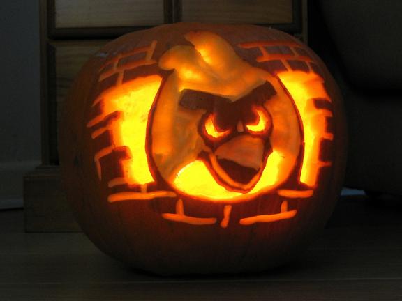 angry-birds-game-collection-halloween-pumpkin-carvings-2